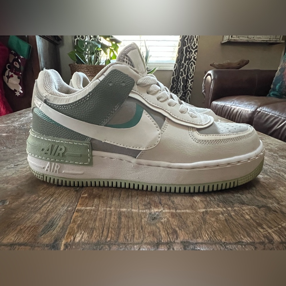 Nike Air Force 1 Spruce Aura Womens 8.5 Great Color Spring!